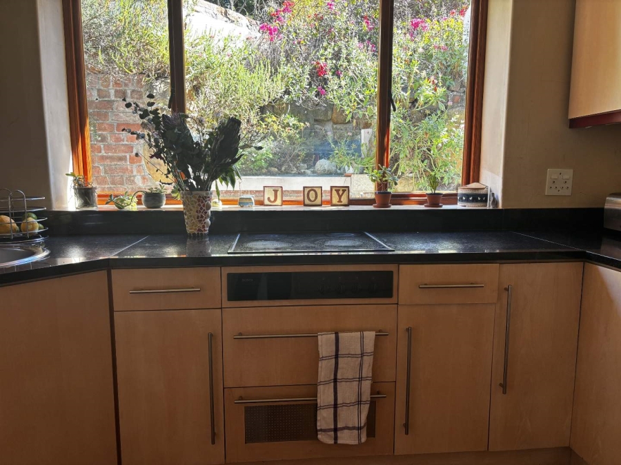 To Let 3 Bedroom Property for Rent in Tamboerskloof Western Cape